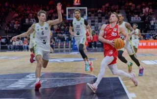 Falcons feiern ersten Derbysieg